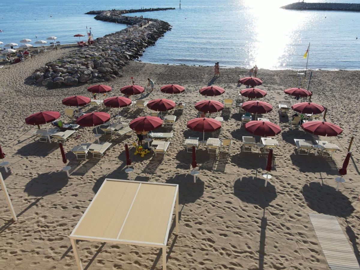 Miio Hotel San Vincenzo Dış mekan fotoğraf